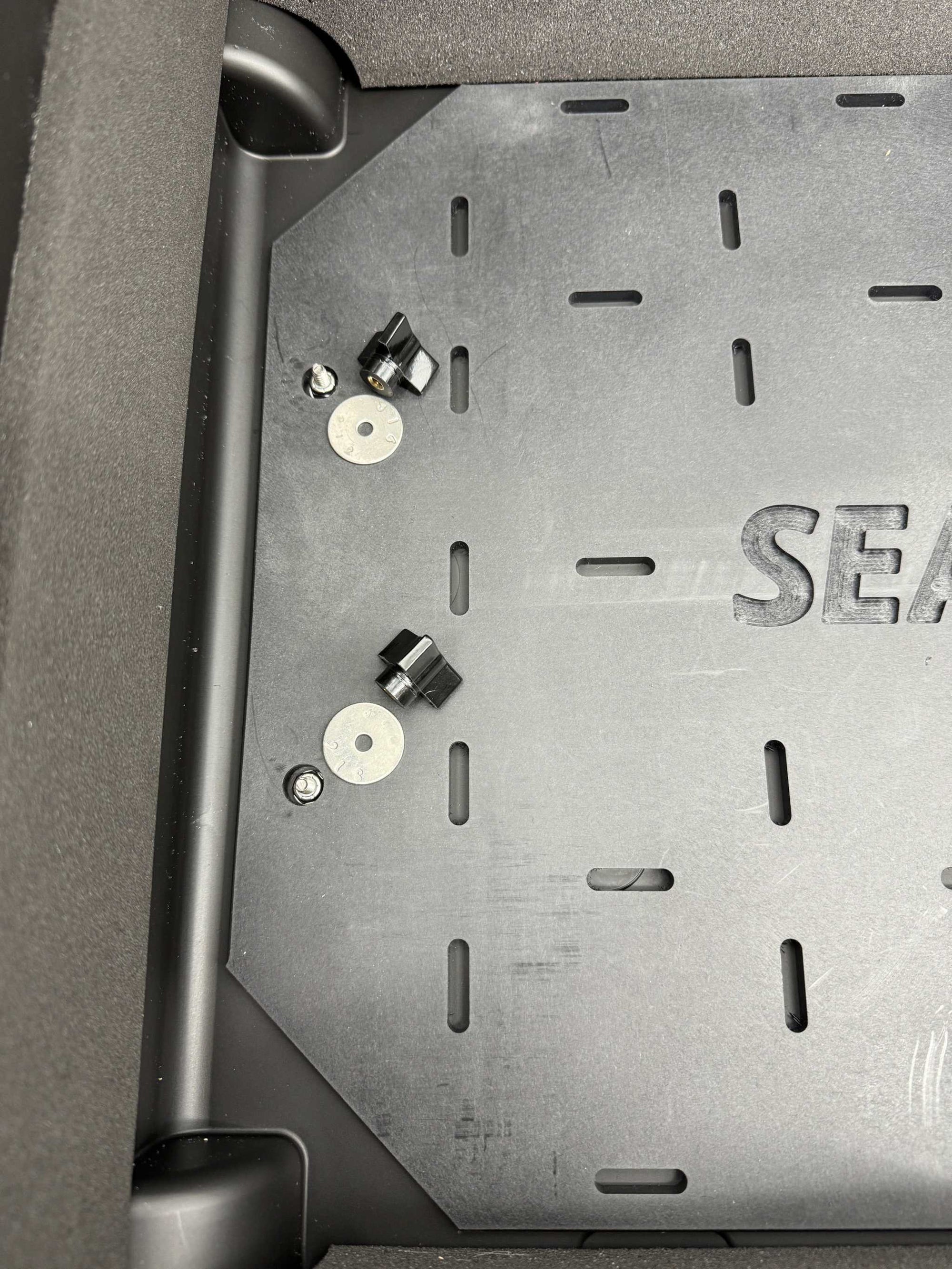 Seaview Starlink Flat HP Mobile Travel Case with universal platform and mounting hardware.