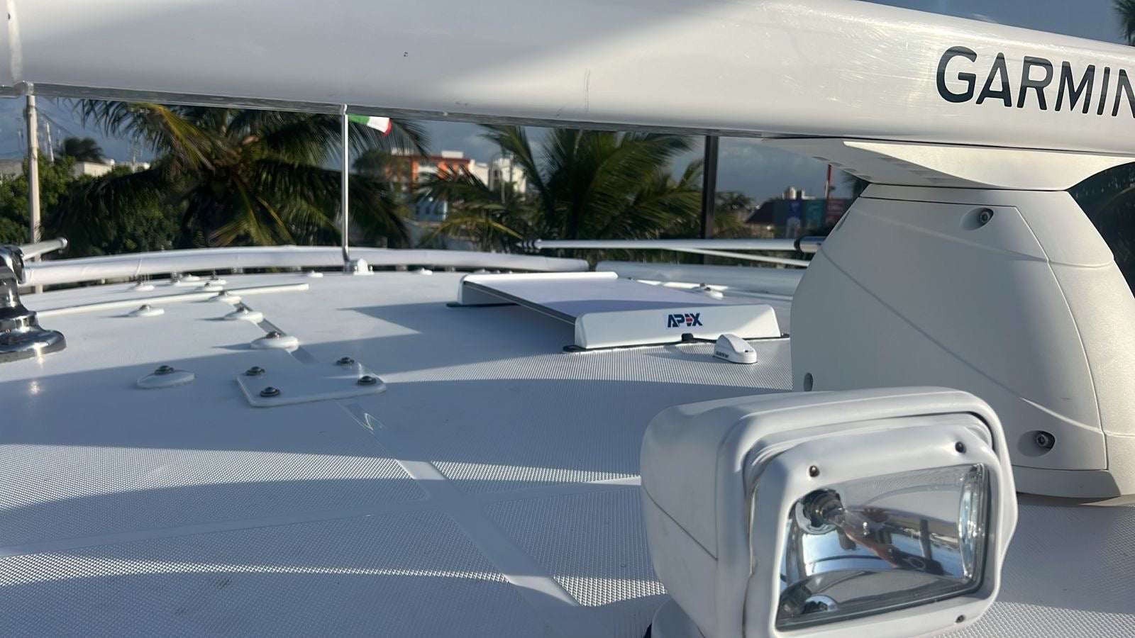 Starlink Gen 3 antenna surface mount on marine vessel rooftop, featuring Seaview APEX kit for secure installation.