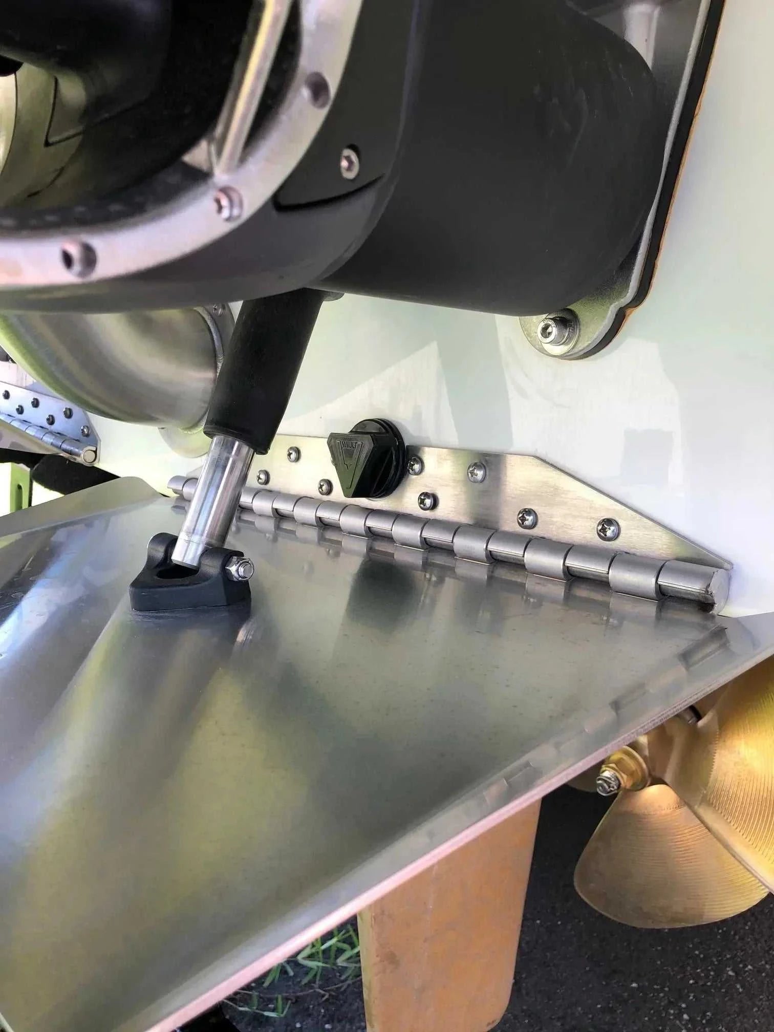 Vault Boat Drain Plug on Tige