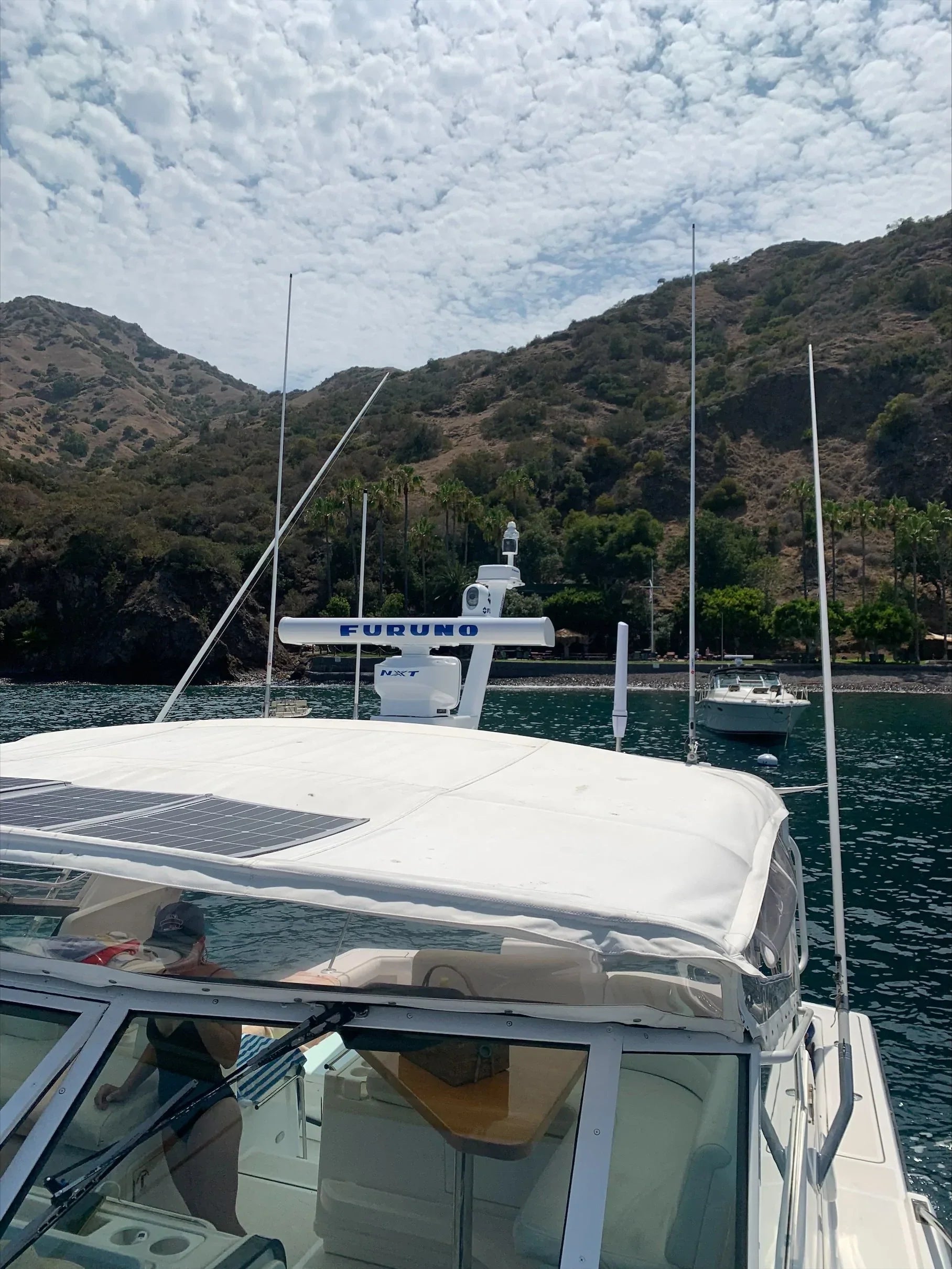 Tapered mast Model #81 on Tiara Yacht with Furuno radar and FLIR camera by Seaview.