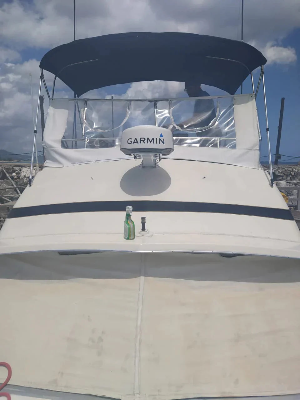 SM18RFB mast bracket flybridge adapter kit on a boat.