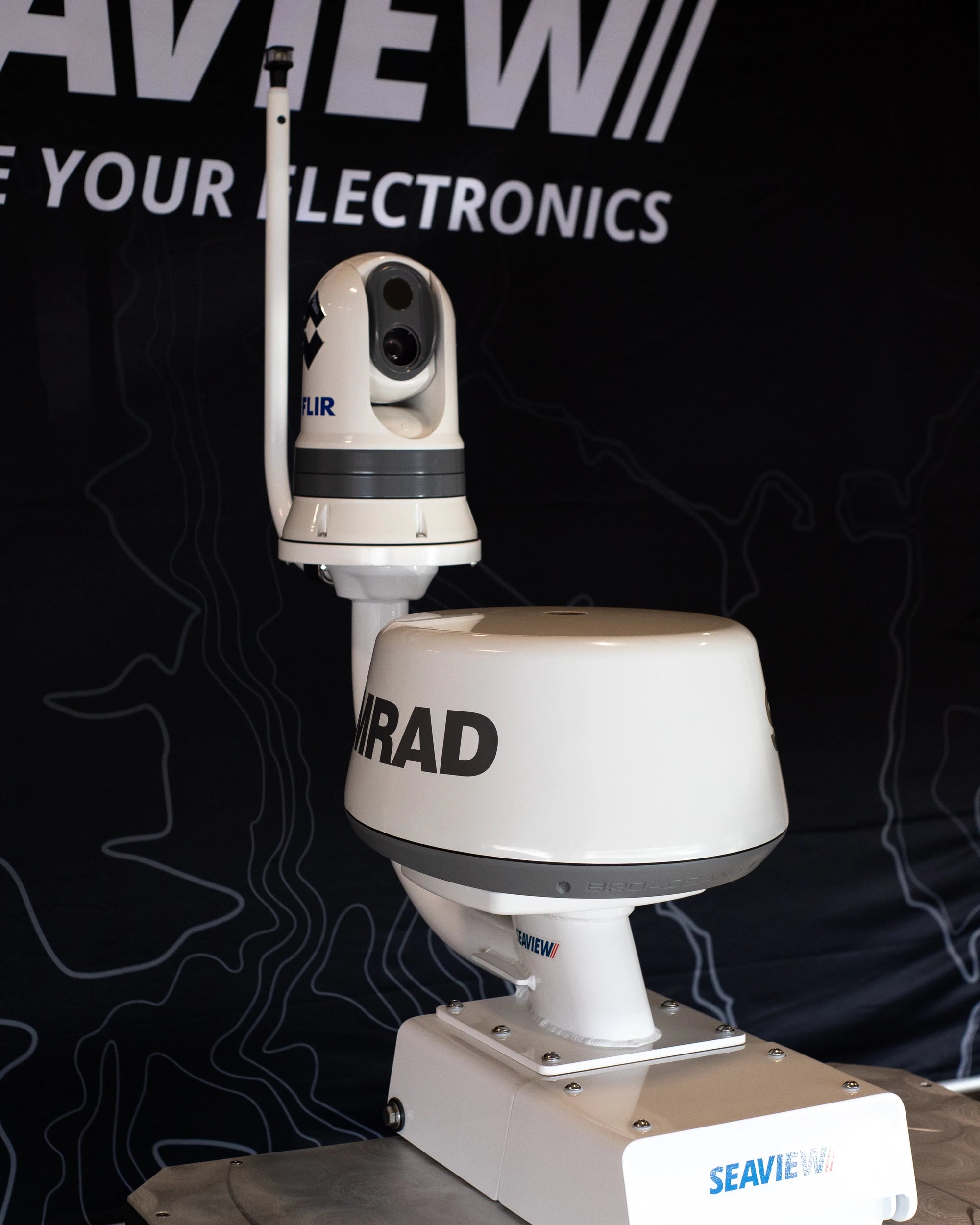 Seaview electrically actuated hinge base displayed at showcase.