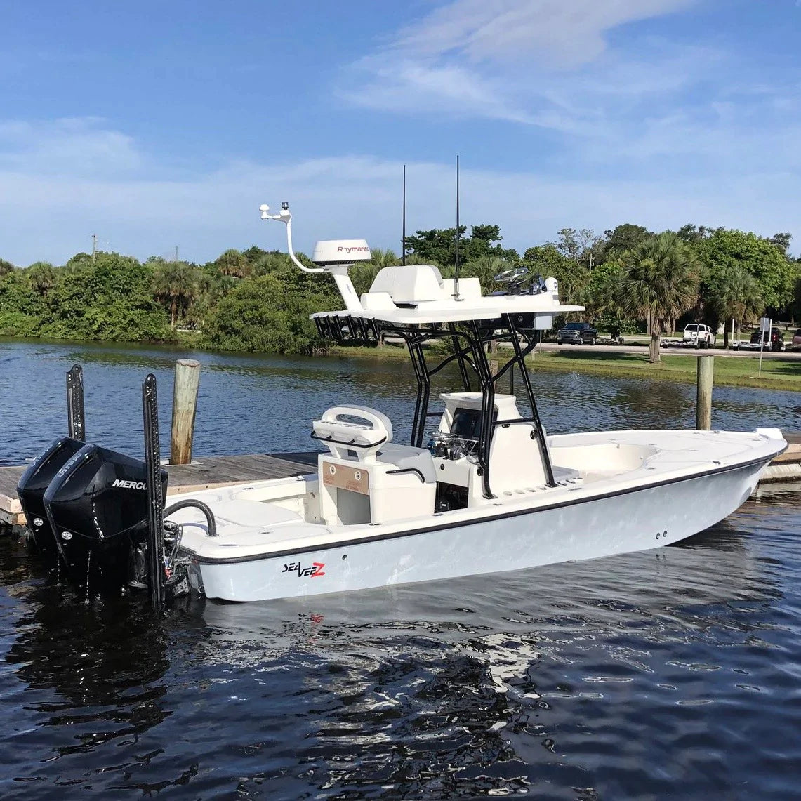SeaVee boat with Seaview mount on the water.