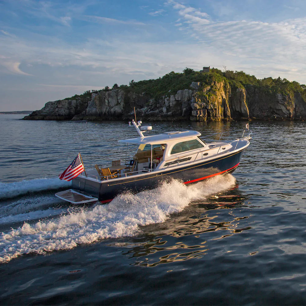 ウィンスロー・ホーマー、YACHT IN A COVE, GLOUCESTER Update: Statement released on collision between 105m Lady